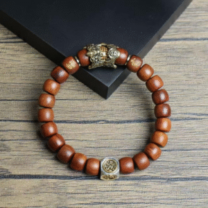 Electric shock, jujube wood Pixiu, auspicious hand string, attracting wealth and warding off evil spirits